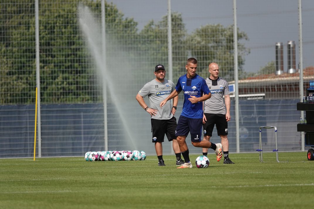 SC Paderborn 07 mit Trainer Steffen Baumgart